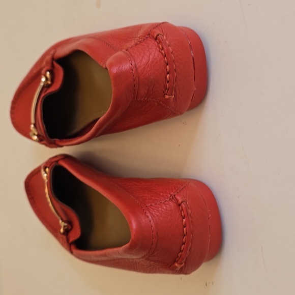Coach Women's Olive Loafers in Red Pebble Grain Leather Round Toes Size 7B - Picture 14 of 14